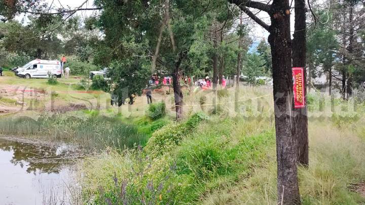 Muere hombre ahogado frente a su hija en jagüey de San Pedro Tlacotepec
