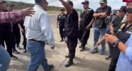 Cajamarca: ronderos castigan con chicotazos a gerente de Corpac por retrasos en aeropuerto de Jaén 