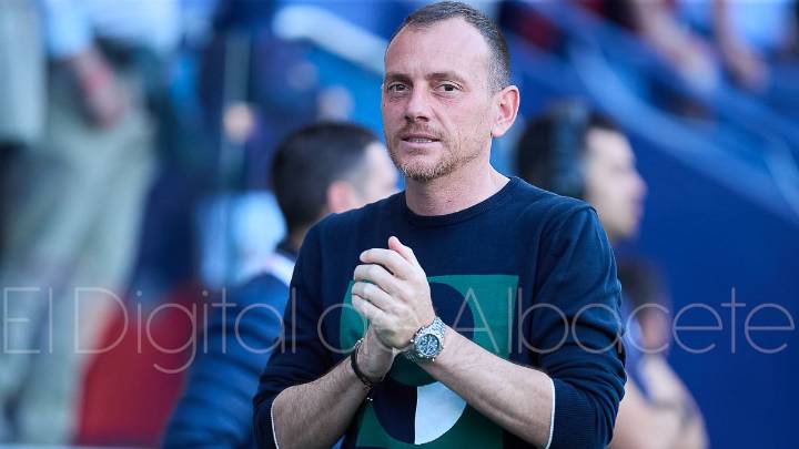 El número de bajas y los goles encajados, dos importantes hándicaps a los que el Albacete tendrá que sobreponerse ante el Mirandés: «Me incomoda bastante»