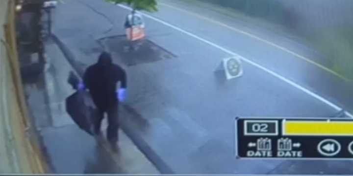 2 masked, armed men steal bags of weed, cash from one of Portland’s first dispensaries