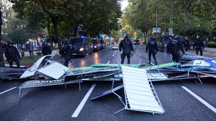 Tertulia: Tensión, política y deporte tras la suspensión de la última jornada de La Vuelta