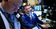 Wall Street cierra ‘nublado’ tras discurso de Powell sobre la inflación en EU: Nasdaq lidera pérdidas
