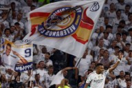 Dos penaltis permiten al Madrid remontar en su estreno de Champions