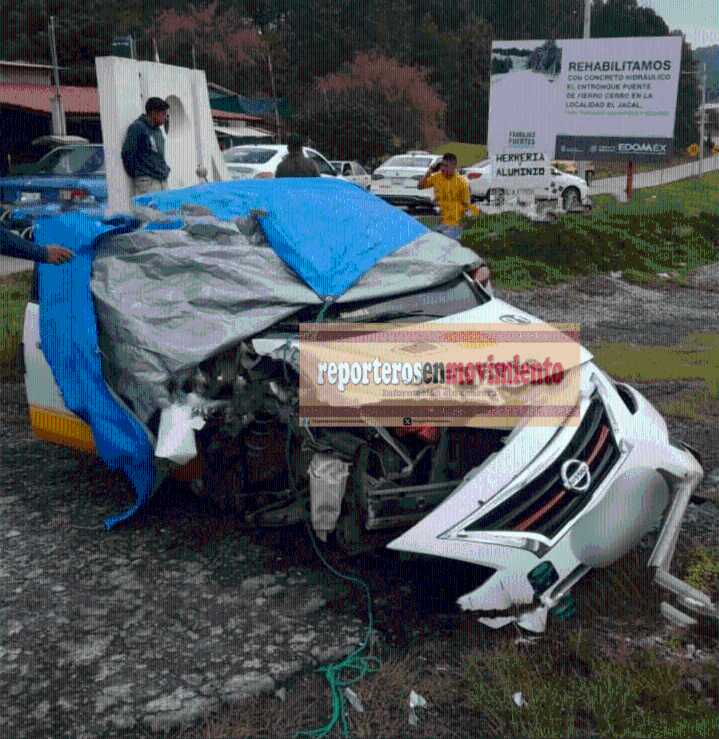 TAXISTA CHOCO CONTRA UN VEHÍCULO, SE SALIÓ DE LA CARRETERA Y IMPACTO CONTRA UN POSTE; VILLA DE ALLENDE