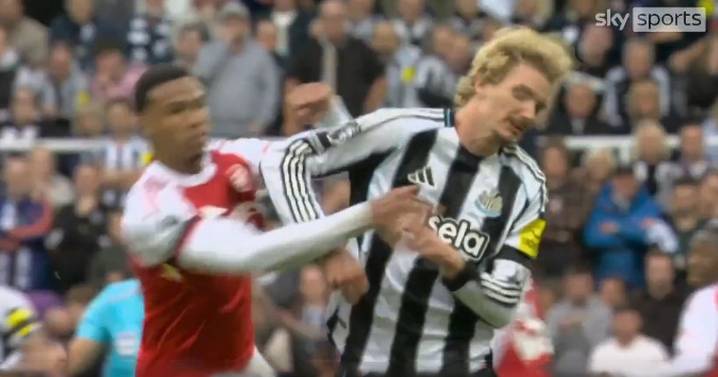 Red card missed, huge VAR call, penalty claim - Newcastle vs Arsenal referee verdict