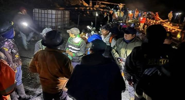 Rescatan a 10 mineros atrapados tras derrumbe en socavón de Quiruvilca, La Libertad