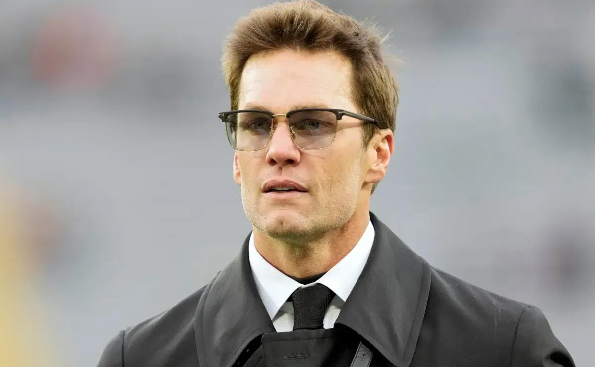 NFL breaks silence on Tom Brady sitting in the Raiders coaches’ booth vs Chargers