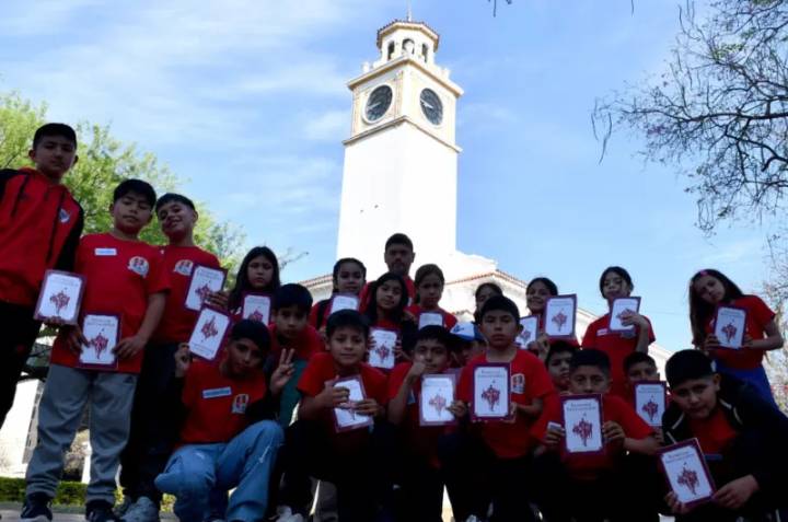 Alumnos de tres escuelas y un jardín de infantes visitaron Casa de Gobierno