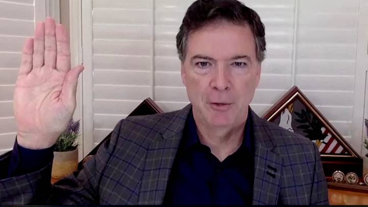 El departamento de Justicia de Trump imputa al ex director del FBI James Comey