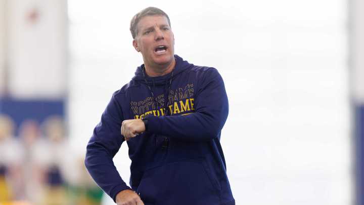 Analysis: Defensive collapse triggers winless start for Notre Dame football