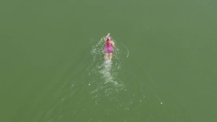 68 swimmers complete 411-mile relay to honor Edmund Fitzgerald crew