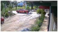 Motociclista atropella a mujer y choca contra unidad de Bomberos en Ixtapa, Puerto Vallarta