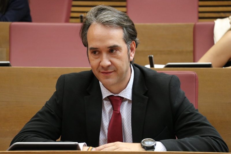 Jesús Albiol (VOX): «No hay que derribar centrales nucleares, hay que construir más, los españoles no pueden seguir pagando la factura más alta de Europa»