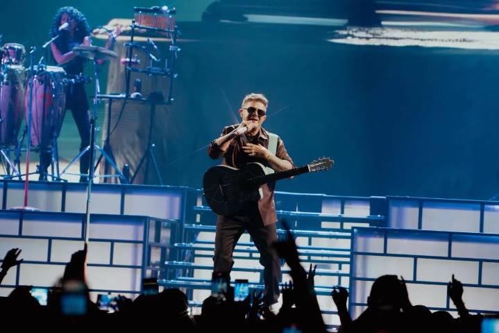 La magia de Alejandro Sanz conquista Puebla en el Auditorio GNP
