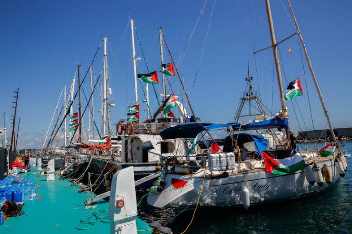 Aid flotilla heading to Gaza returns to Barcelona due to stormy weather