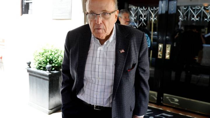 El republicano Rudy Giuliani se recupera de un fuerte accidente automovilístico
