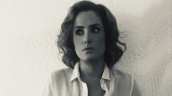 Betty Monroe da señales de vida tras años de ausencia y se deja ver en la playa