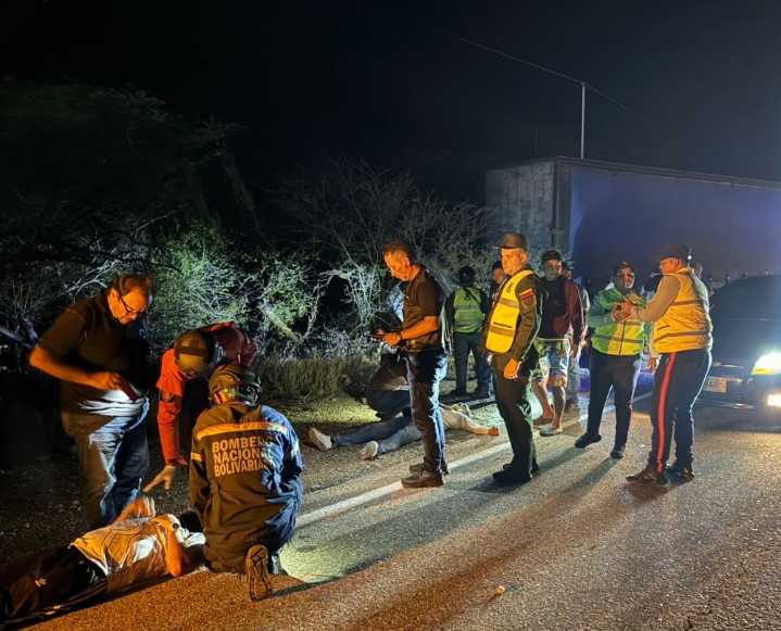 Periodistas que cubren la Vuela a Venezuela sufrieron accidente en la Centroccidental
