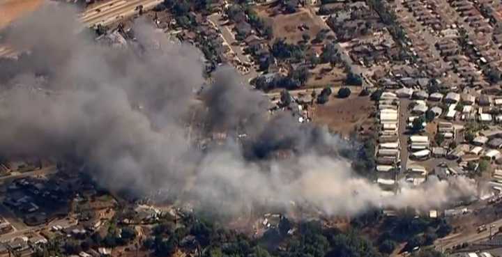 10-acre vegetation fire near Los Coches Road in Lakeside prompts evacuations