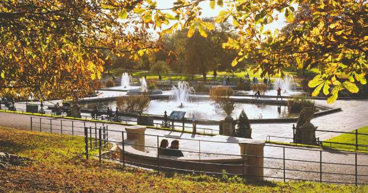 Best possible London weather forecast for end of September and start of October