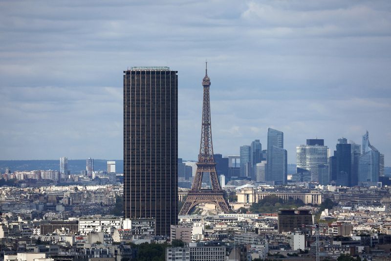 French economy to grow 0.8% in 2025 as key sectors rebound, INSEE says