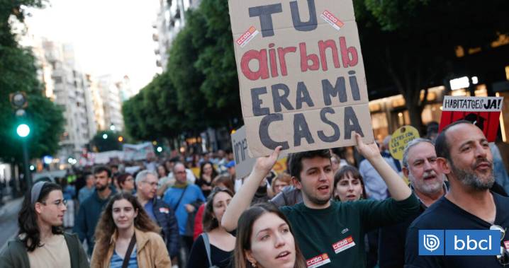 Crisis de vivienda en España: Gobierno pide a páginas como Airbnb sacar más de 53 mil pisos "ilegales"