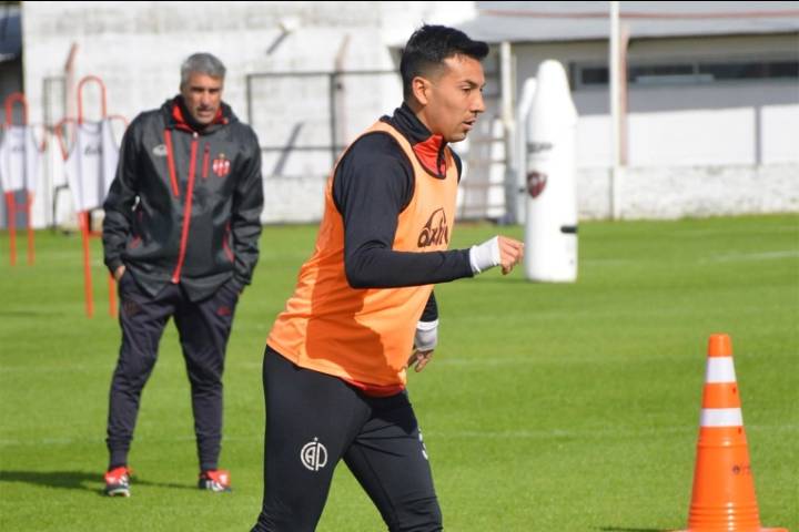 Patronato: Gabriel Gómez define el equipo para visitar a Racing de Córdoba