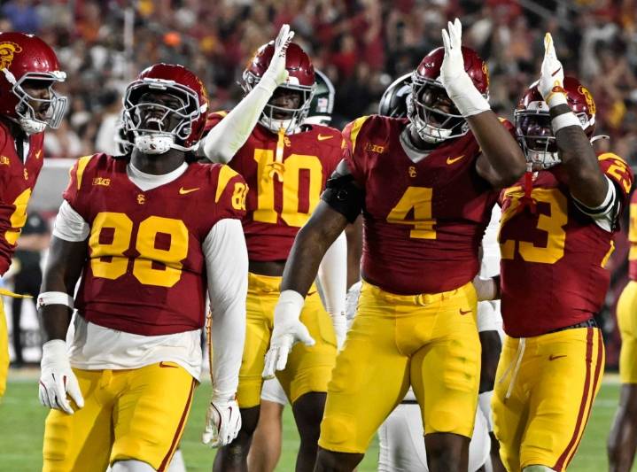 No. 21 USC up for ‘next battle’ at No. 23 Illinois