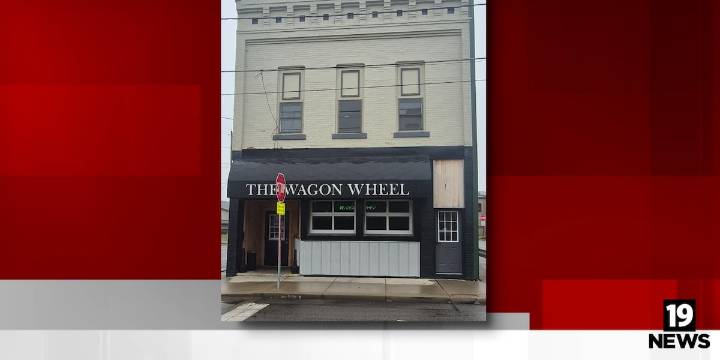 1 arrested, 1 hurt in shooting in Ashland bar parking lot