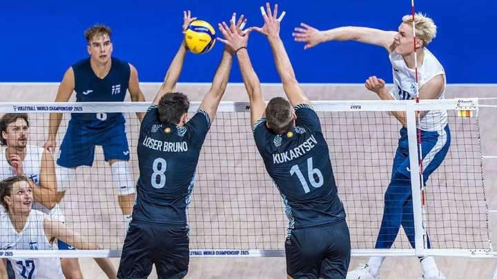 Argentina revirtió un mal inicio y debutó con victoria en el Mundial de vóley