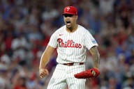 Phillies think outside the box, snatch win over Mets to stretch NL East lead to season high