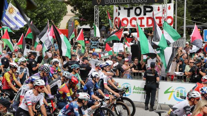 El Gobierno, a favor de prohibir la participación de equipos israelíes en La Vuelta