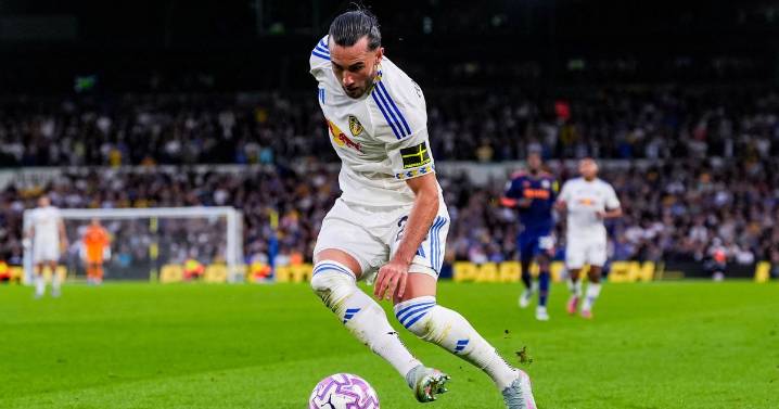 'Family' - Leeds United midfielder sends message to Jack Harrison after Daniel Farke decision