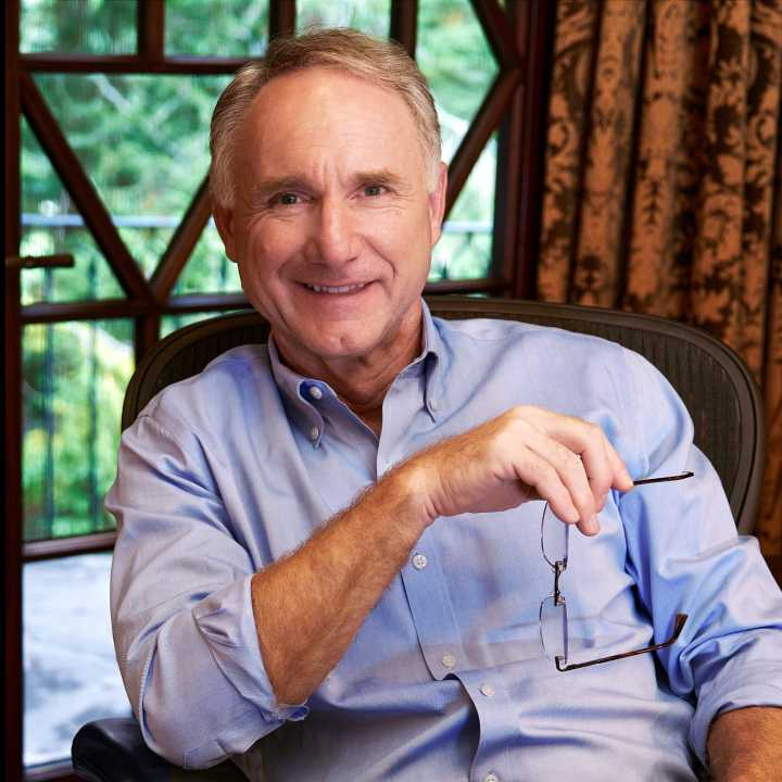 Dan Brown regresa con El último secreto y pone a Praga en el centro del misterio