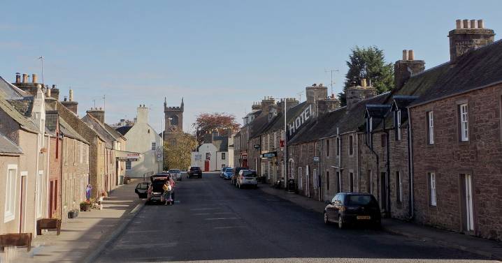 The hidden gem Perth village with pub that serves up 'Scotland's best Sunday roast'