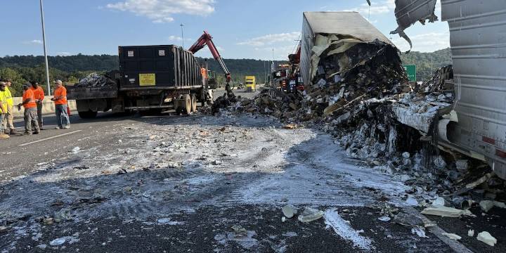Multiple lanes on I-65 shut down after vehicle fire in Shelby County