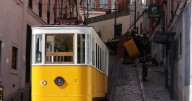 Un cable roto fue la causa del descarrilamiento de un funicular en Portugal