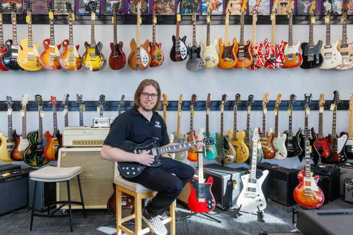 Music Go Round gears up for Canadian grand opening