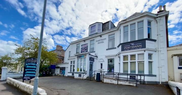 Kilmarnock pub closes its doors for last time marking 'end of an era'