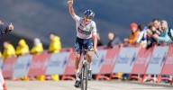 Pellizzari estrena su palmarés y Vingegaard es aún más líder
