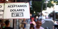 Tras la derrota electoral del Gobierno se esperan presiones sobre el dólar, los bonos y el riesgo país