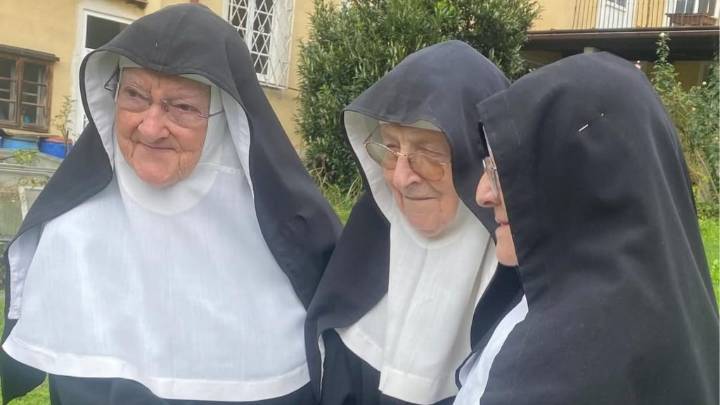 Monjas rebeldes en Austria: se fugaron de hogar de retiro y viven como "okupas" en su antiguo monasterio