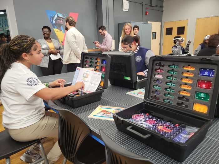 Verizon Innovative Learning Lab opens in Claremont middle school