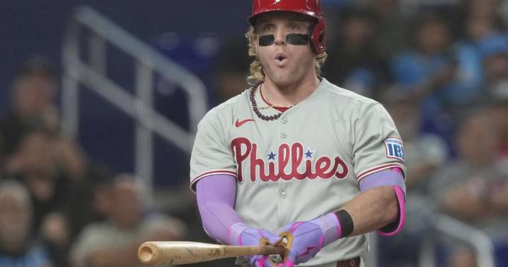 Phillies invite young fan to meet Harrison Bader after viral home run ball dispute