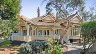 'A piece of Australian cultural history': The former waterfront home of artist Marianne Baillieu is for sale