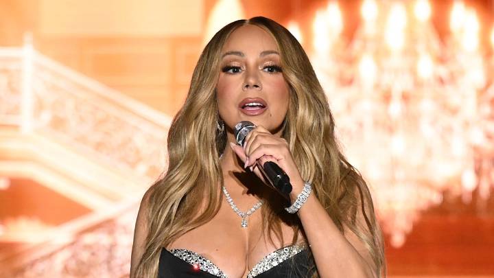 Mariah Carey looks stunning in $10 million worth of jewels at VMAs