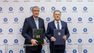 Rusia e Irán firman memorando para la construcción de pequeñas centrales nucleares en el Golfo Pérsico