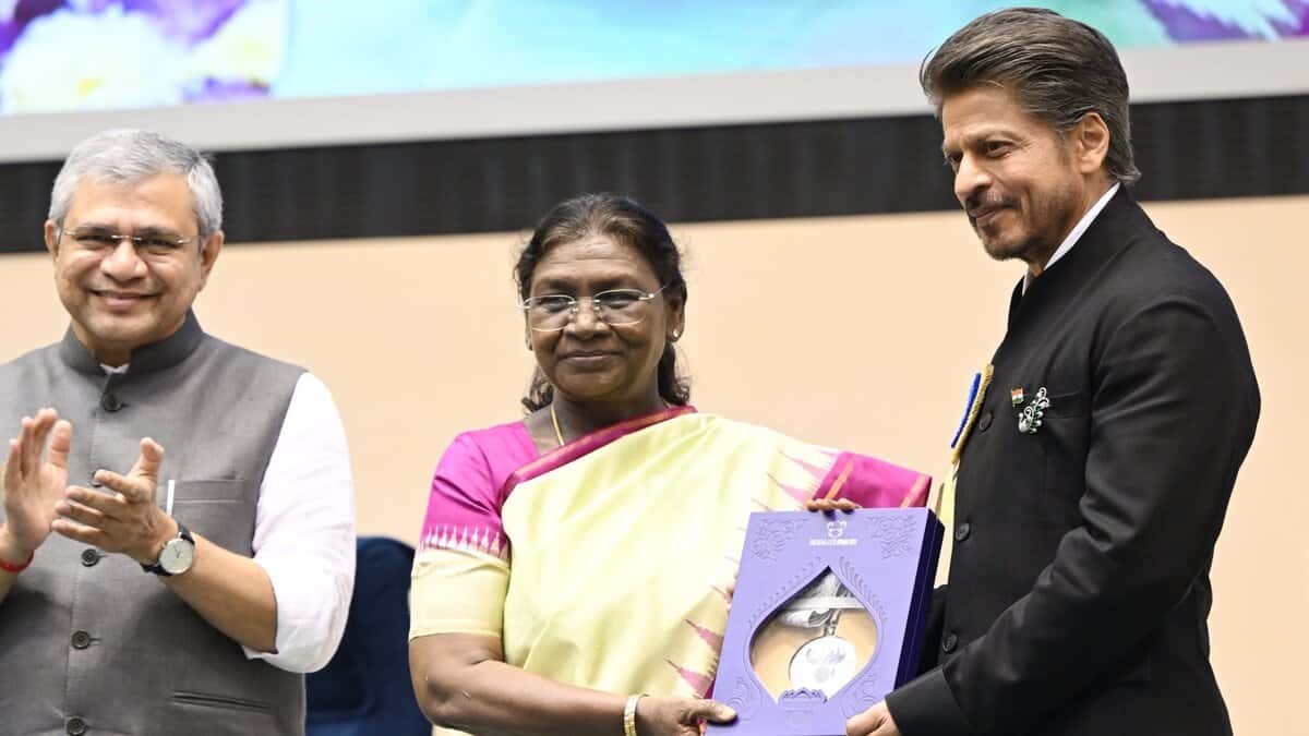 Gauri Khan says SRK’s National Award is a result of ‘years of hardwork & dedication’