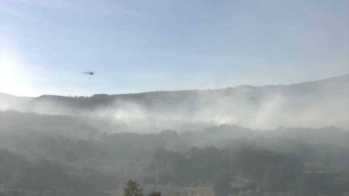 Evolución favorable del incendio de Cuacos de Yuste y levantado el confinamiento de la localidad More
