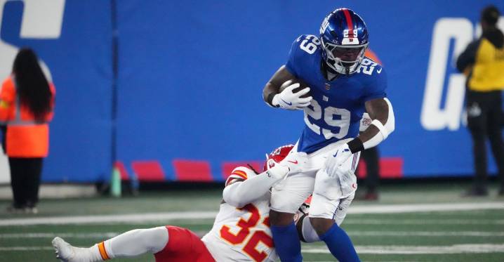 Giants injuries: RB Tyrone Tracy suffers a dislocated shoulder, per report
